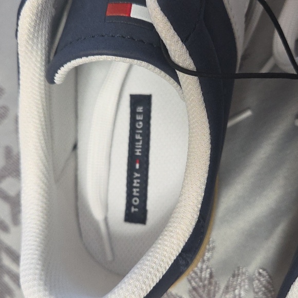 Tommy Hilfiger Navy and White Casual Sneakers - Picture 4 of 6